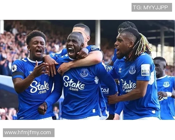 埃弗顿迎战阿波罗期待精彩对决双方球员全力以赴争夺胜利荣耀 埃弗顿迎战阿波罗期待精彩对决双方球员全力以赴争夺胜利荣耀