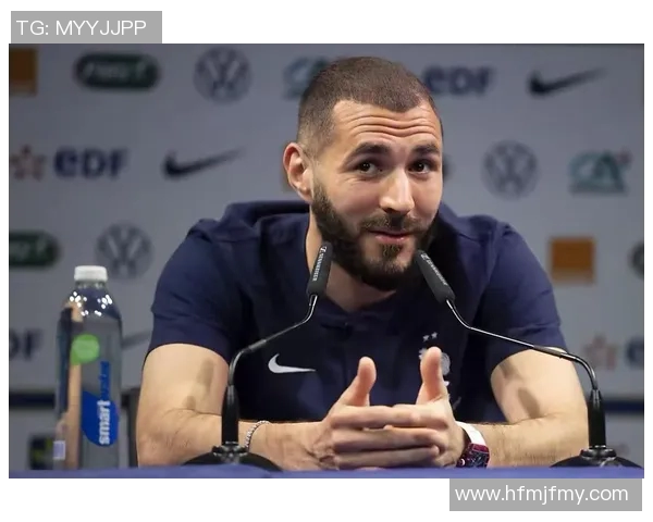 本泽马：从足球天才到传奇前锋的辉煌历程与成就分析