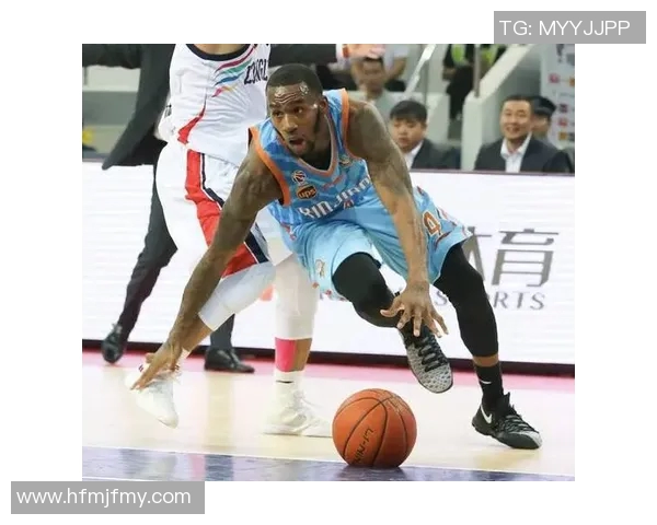 新疆与广东季后赛直播全程回顾精彩瞬间与赛场分析 新疆与广东季后赛直播全程回顾精彩瞬间与赛场分析